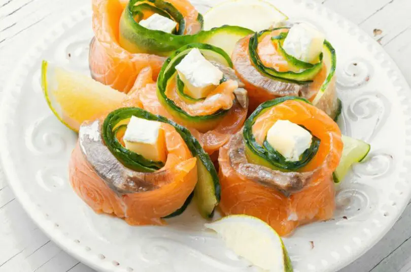 chatelaine smoked salmon roll on cucumber recipe